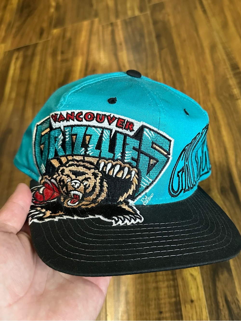 Vintage Vancouver Grizzlies Starter Big Shot Hat